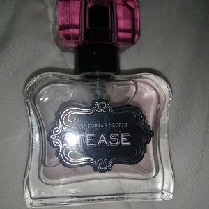 VS perfume TEASE